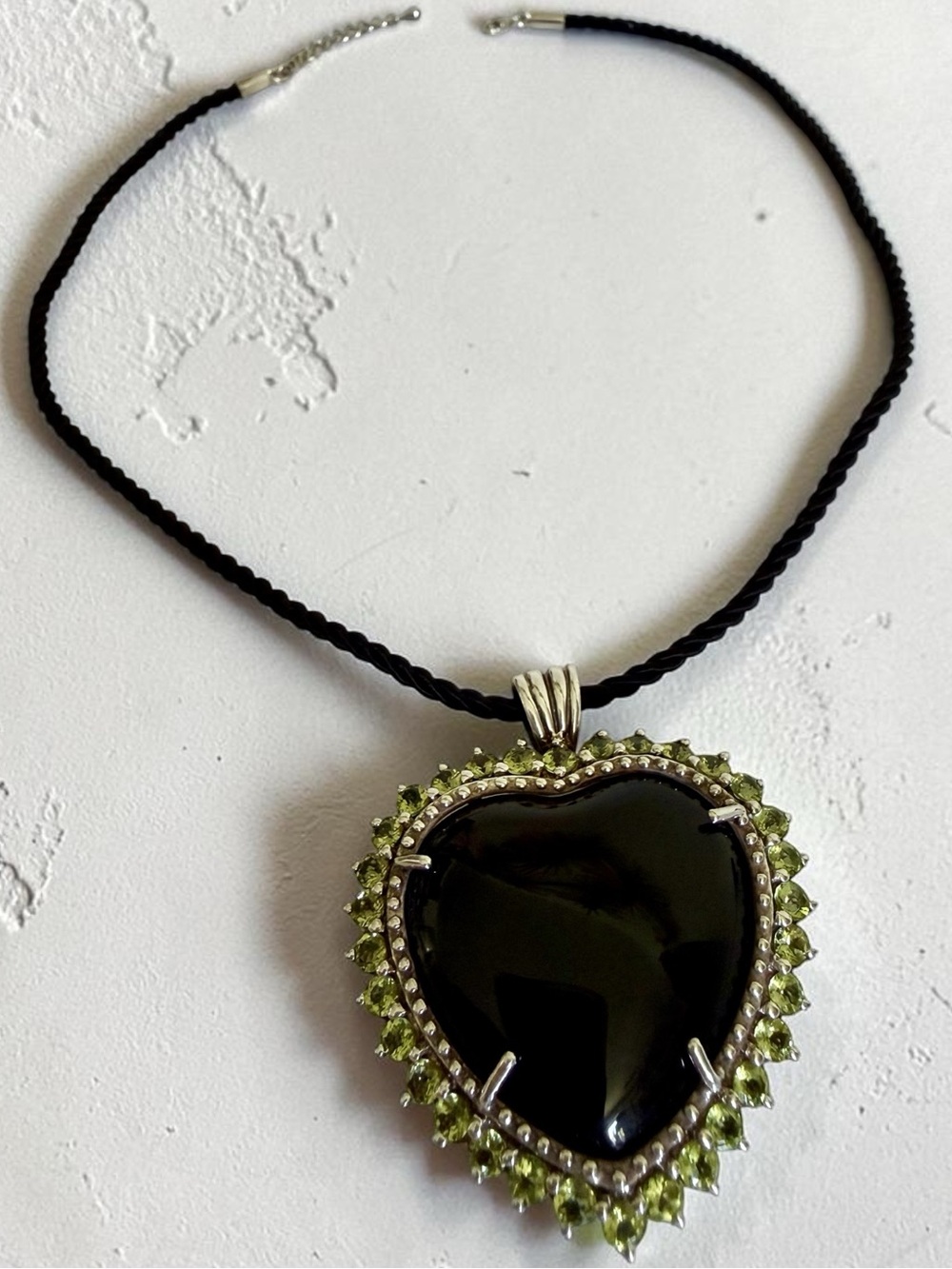 Thai 925 Sterling Silver Black Onyx Heart Pendant Green Gemstone Necklace